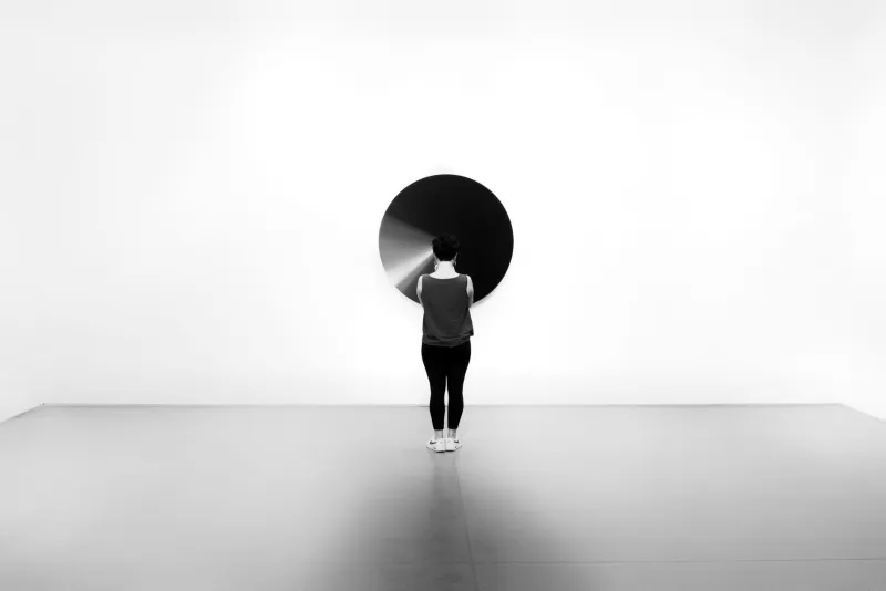 Less Is the Whole Point: Why the Blank Space in Art Is Screaming at You